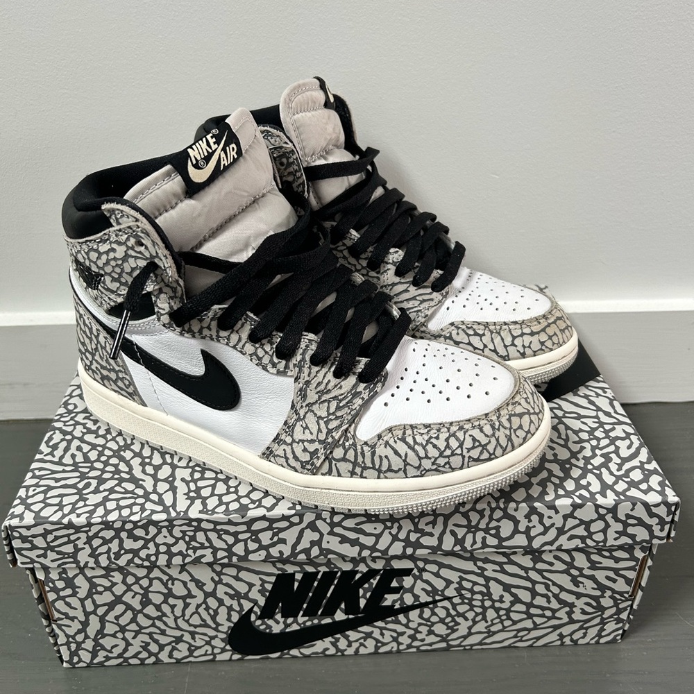 AIR JORDAN RETRO I HIGH OG CASUAL Size 5.5